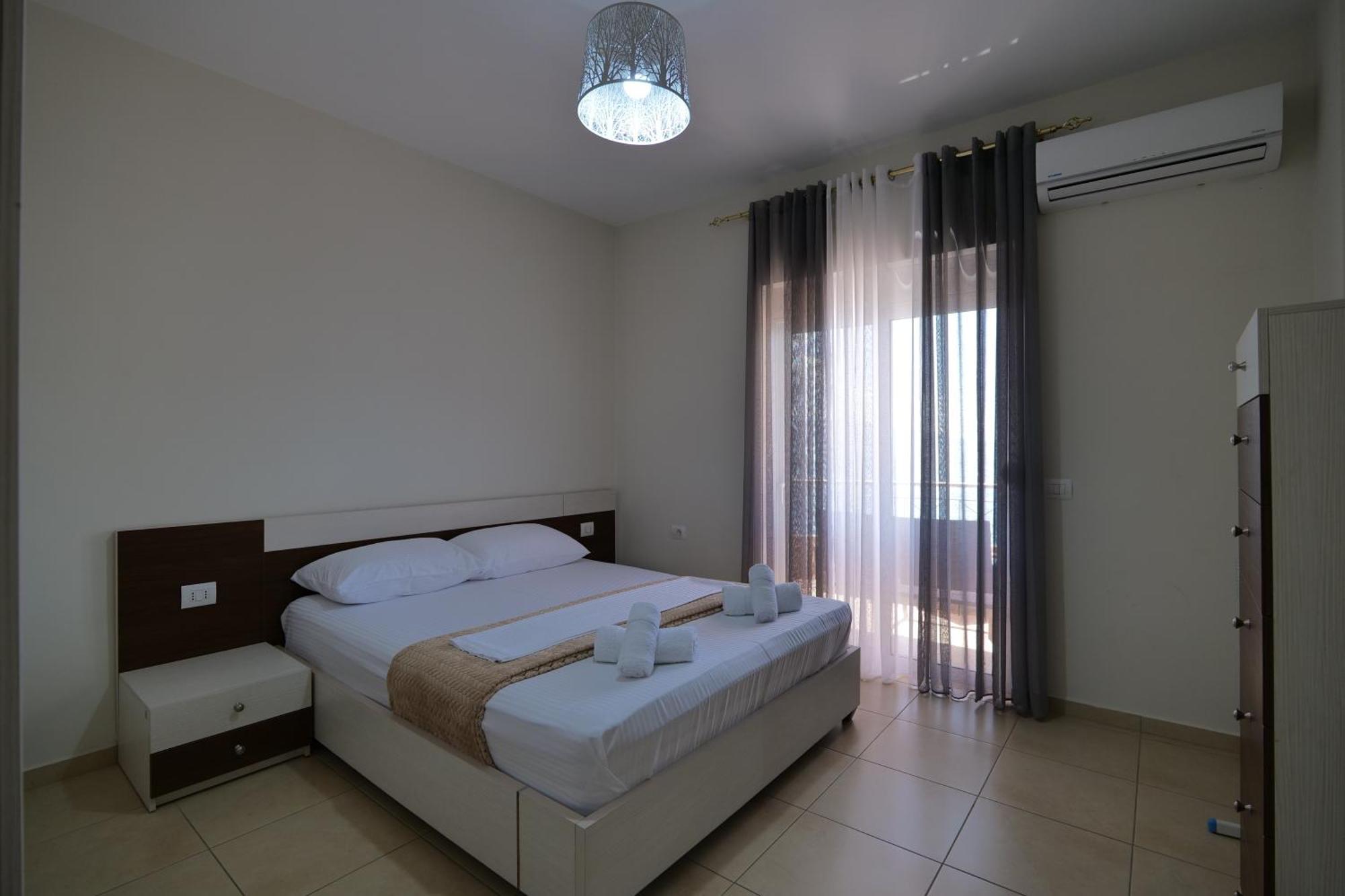 Noel Sea View Apartments Sarandë Exteriör bild