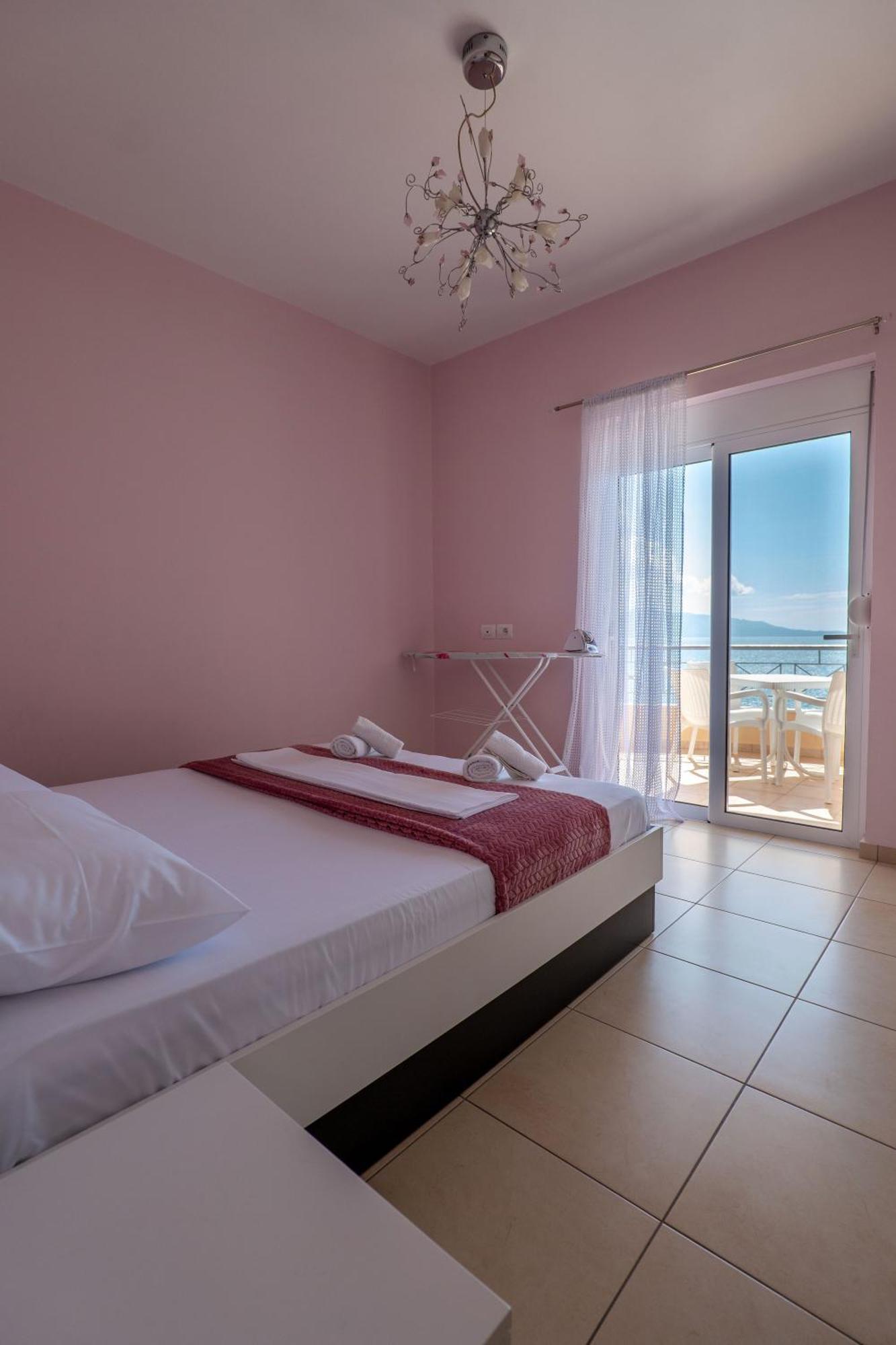 Noel Sea View Apartments Sarandë Exteriör bild