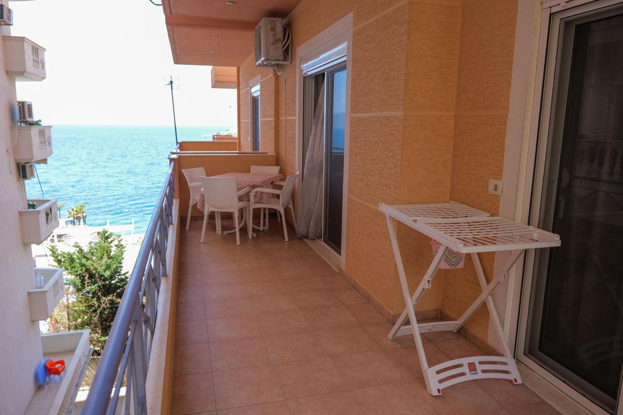Noel Sea View Apartments Sarandë Rum bild